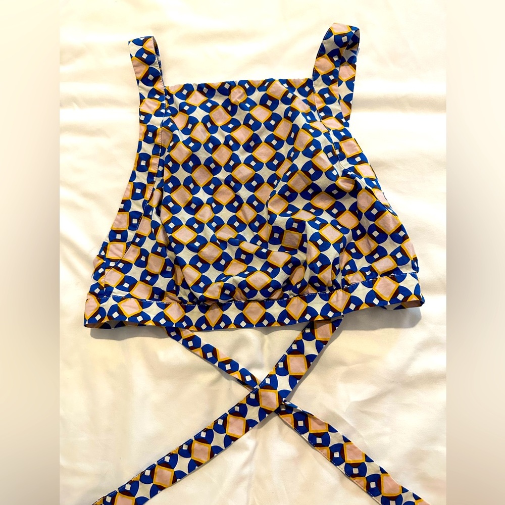 Supper cute crop top.